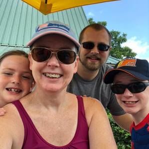 Meet your Posher, Amber